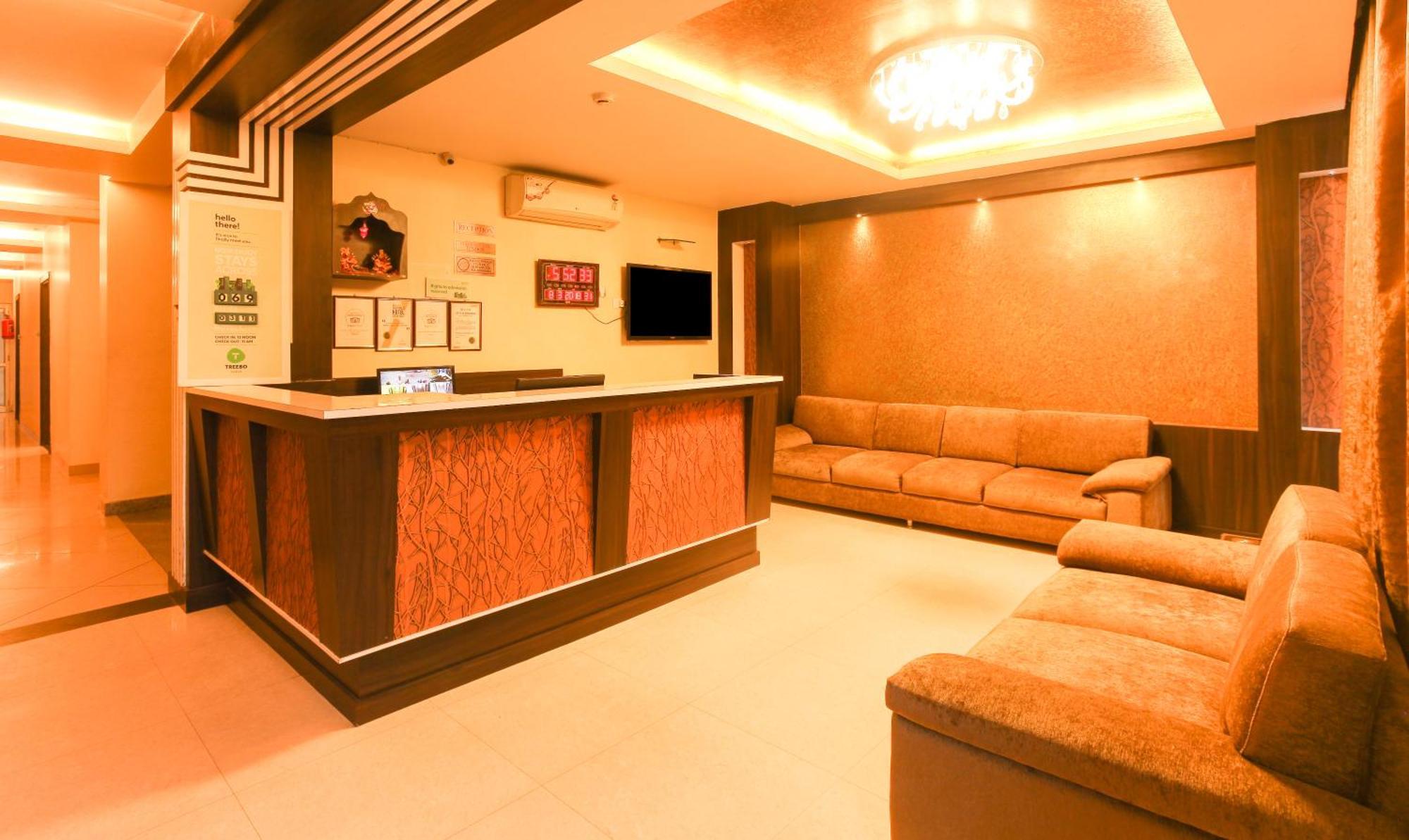 Hotel Janki International 3 Km From Kashi Vishwanath Temple Free Pickup From Railway Station Varanasi Exterior photo