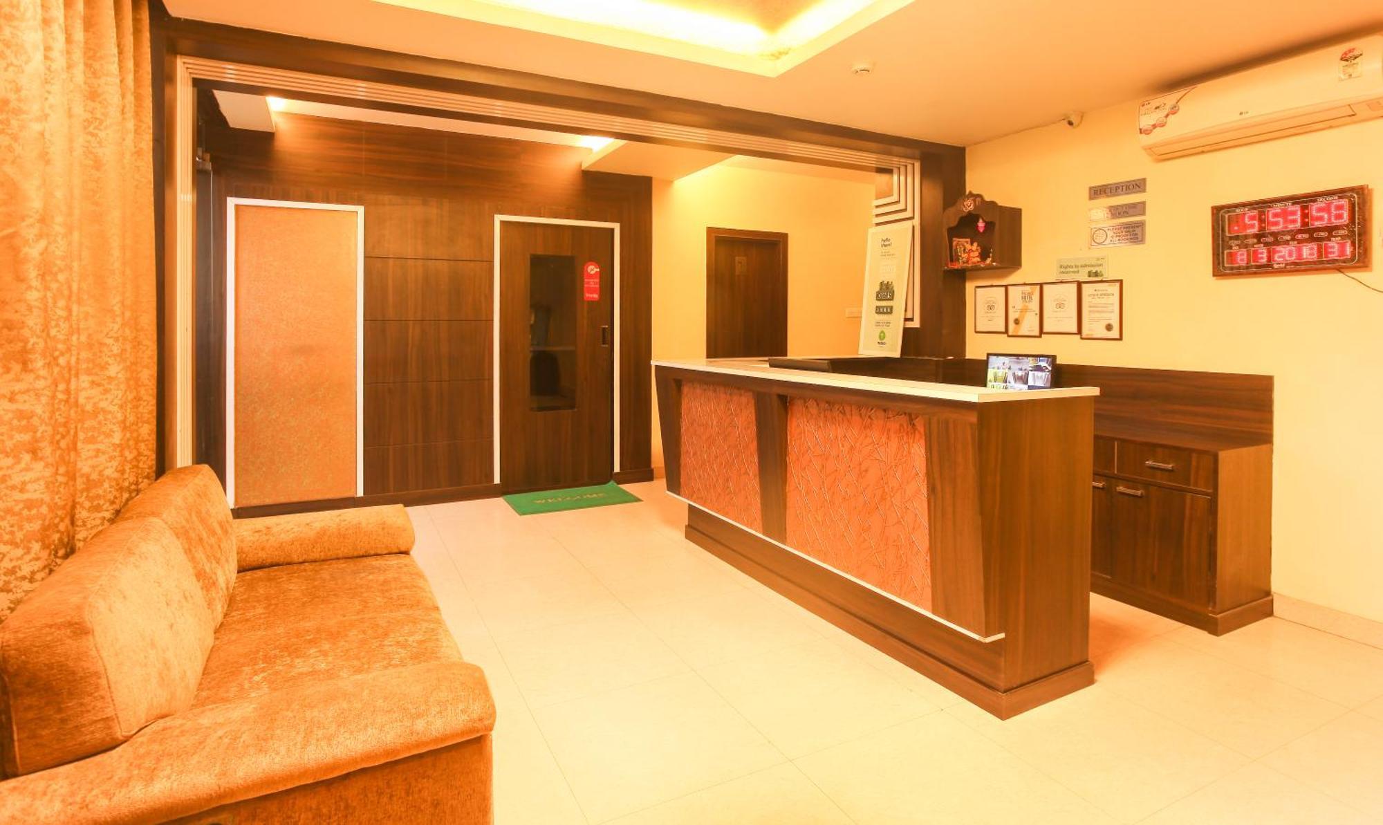Hotel Janki International 3 Km From Kashi Vishwanath Temple Free Pickup From Railway Station Varanasi Exterior photo